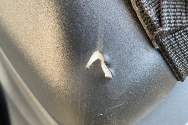 バイクのシートのカギ裂けや破れを修理する方法