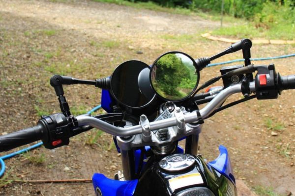 バイクにオフロード用可倒式ミラーを取り付ける「XTZ125編」