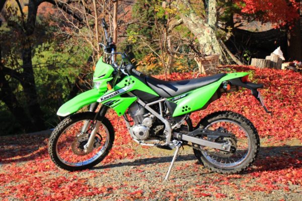 格好良い！KLX125レビュー「外観・エンジン音・足つき」動画あり