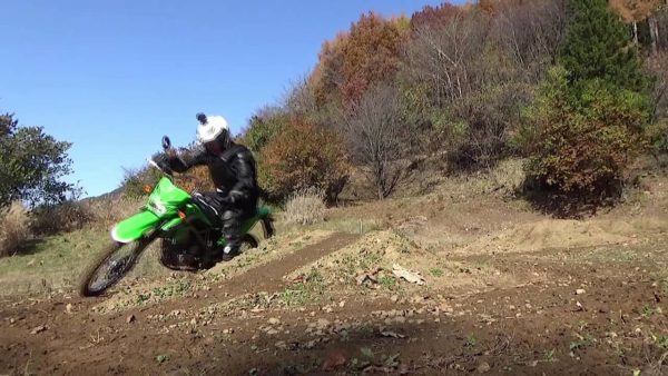 KLX125をオフロード練習場でレビュー【動画あり】