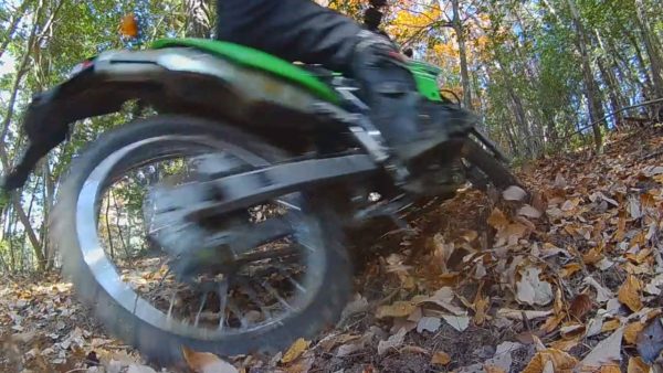 KLX125の林間コースでのレビュー【動画あり】