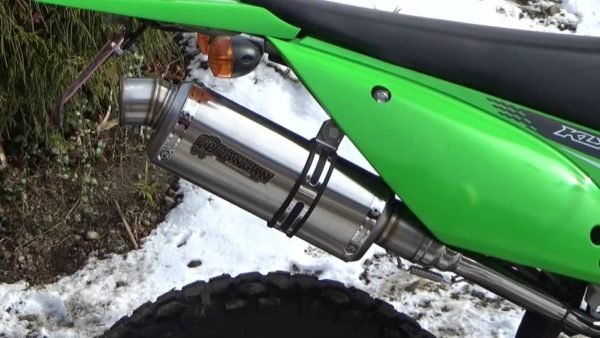 【良音と軽量化】KLX125にスリップオン弾丸マフラーを取り付ける方法