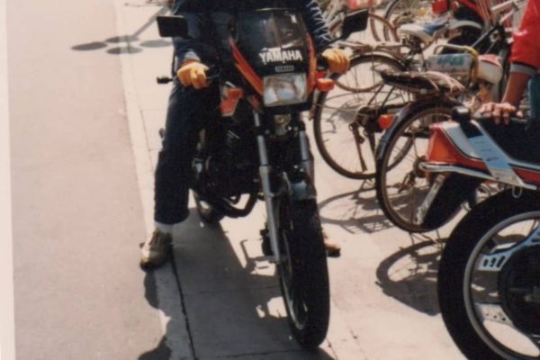 高校生の時アルバイトしてバイクを買った「アルアル」ヤマハRZ50