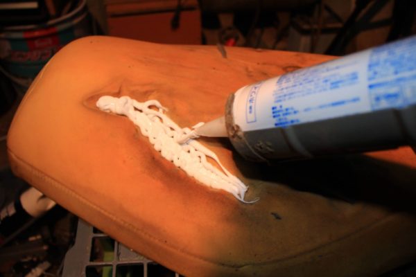 スクーターの破れたシートを張り替える方法「ディオの例」